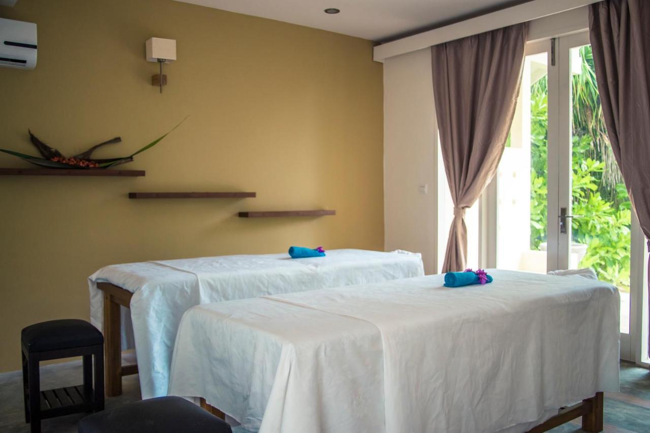 Paradise Hondaafushi Island Resort & Spa Bagian luar foto