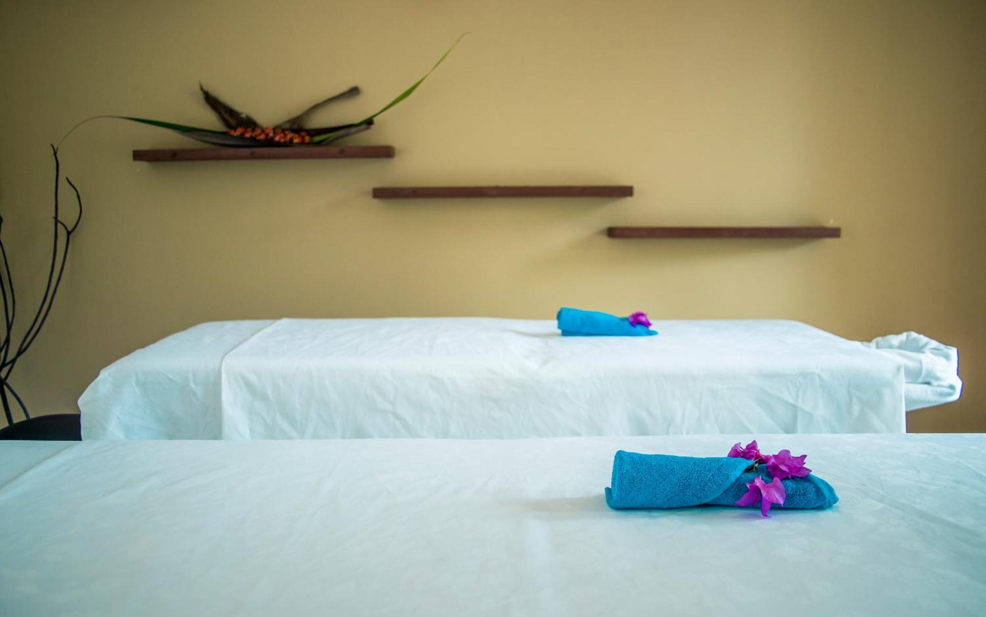 Paradise Hondaafushi Island Resort & Spa Bagian luar foto